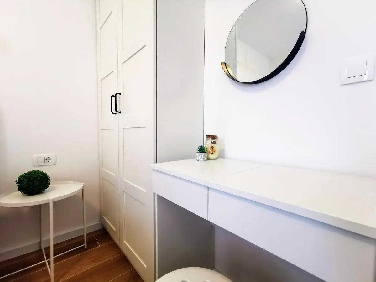 Apartment Diva With Heated Pool Trogir