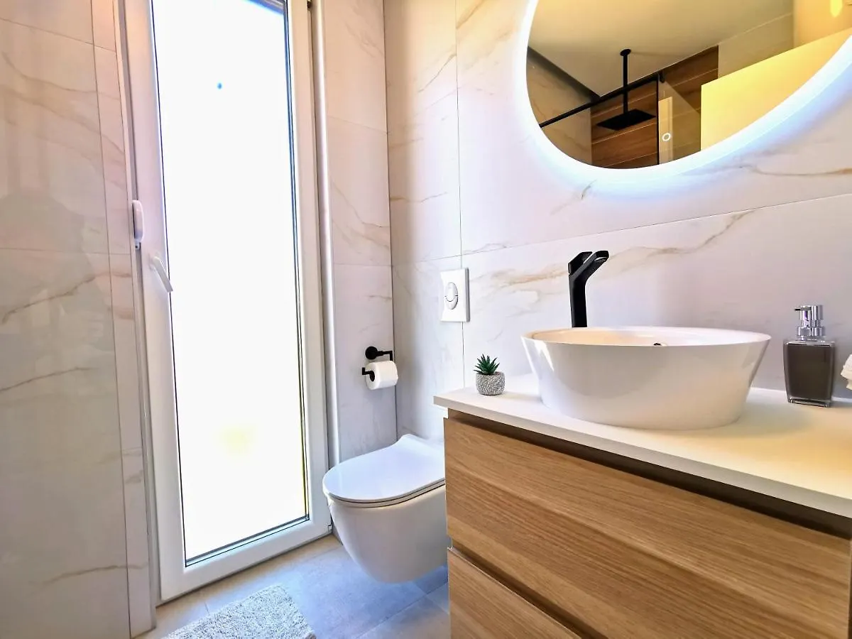 Apartment Diva With Heated Pool Trogir