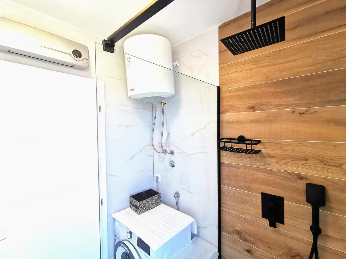 Apartment Diva With Heated Pool Trogir