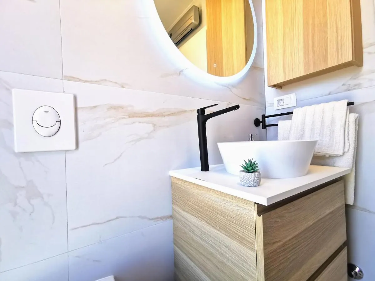 Apartment Diva With Heated Pool Trogir